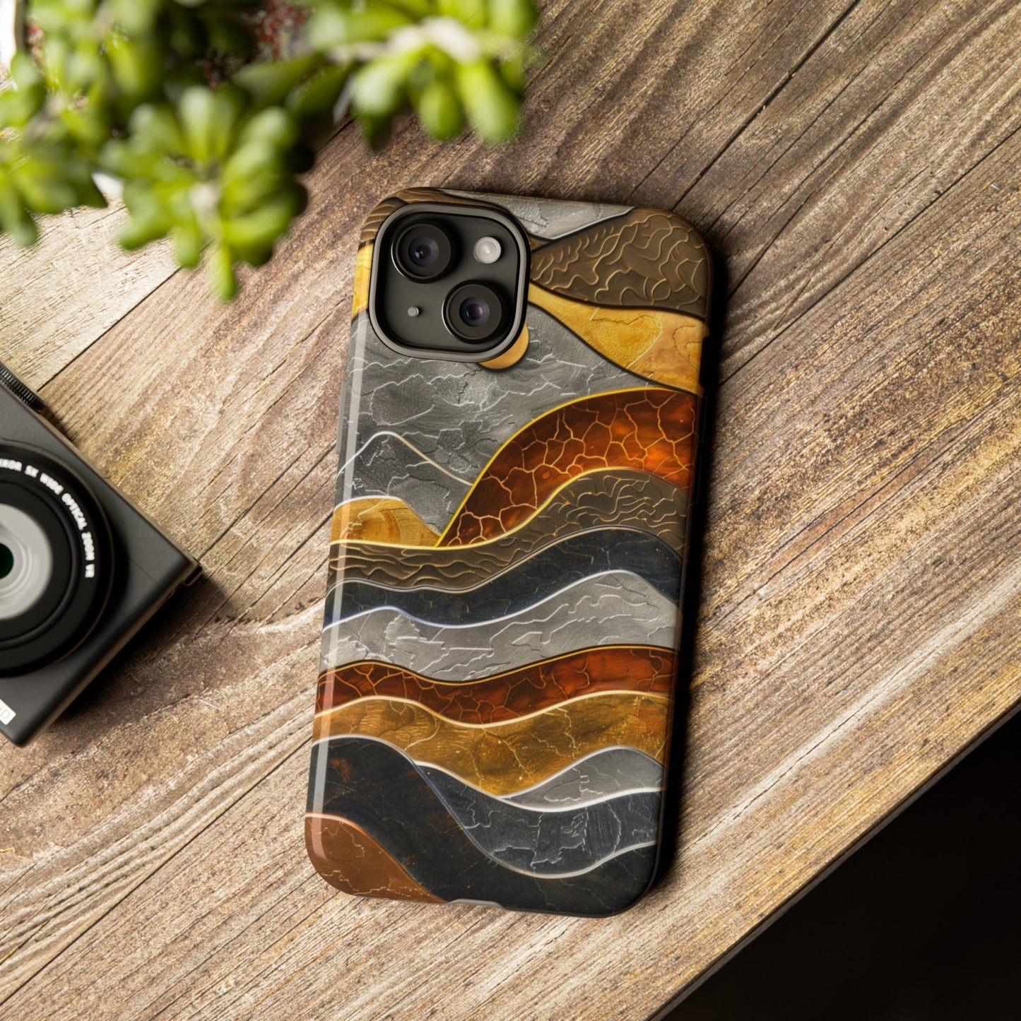 Abstract Gold and Silver Mountain Design Phone Case