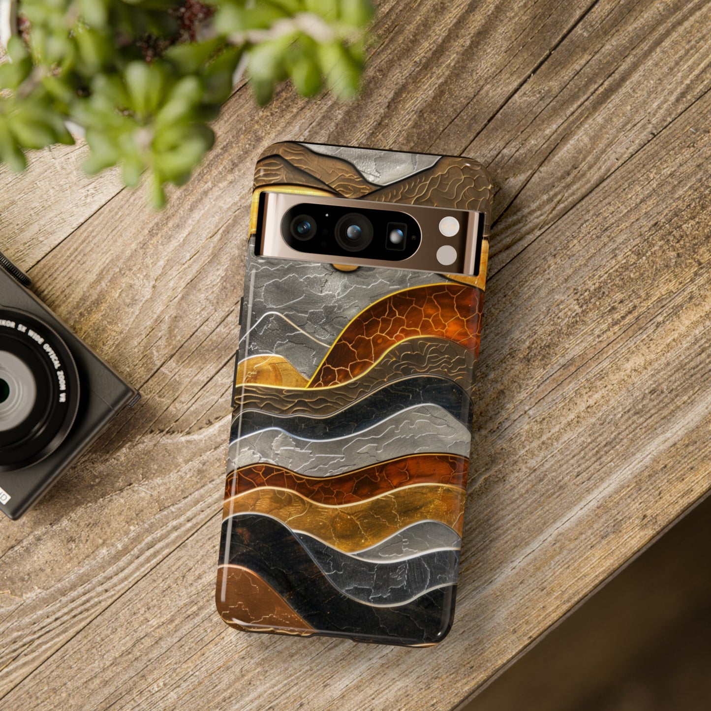 Abstract Gold and Silver Mountain Design Phone Case